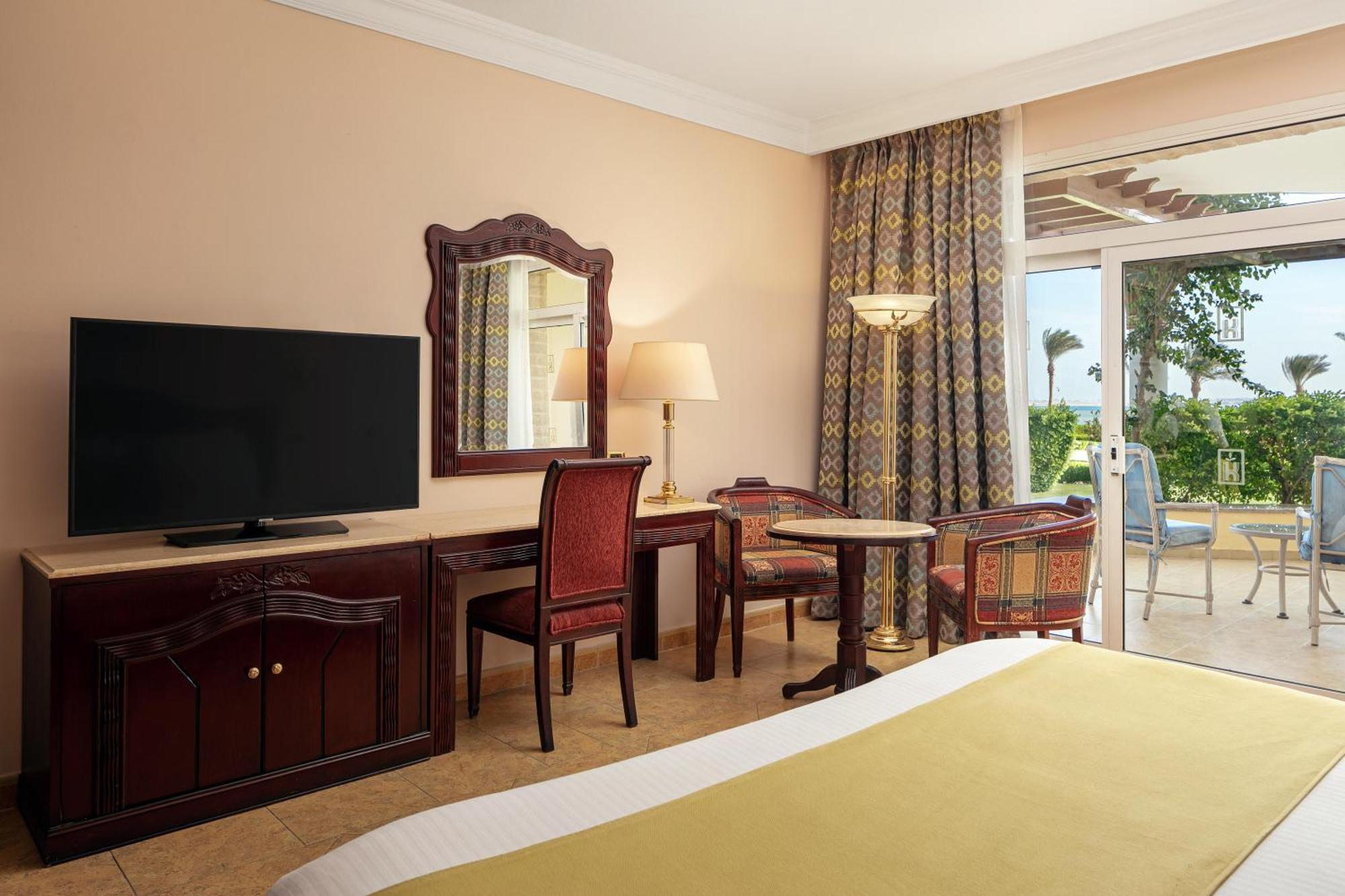 Palm Royale - 5* Сома-Бэй