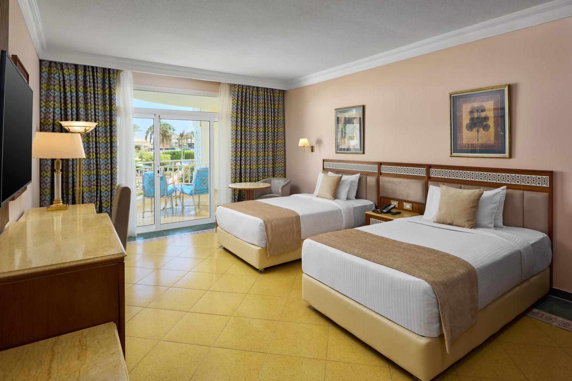 Palm Royale - 5*